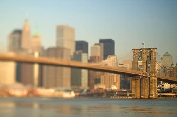 USA-New York-New York City-Manhattan: Brooklyn Bridge & Lower Manhattan  /  Dawn view