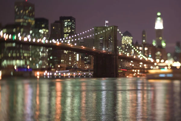 USA-New York-New York City-Manhattan: Brooklyn Bridge & Lower Manhattan  /  Evening