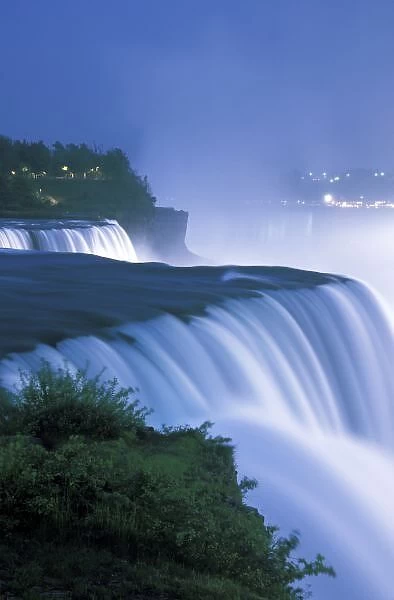 USA, New York, Niagara Falls. American Falls in evening light