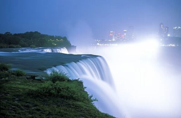 USA, New York, Niagra Falls. American Falls in evening light