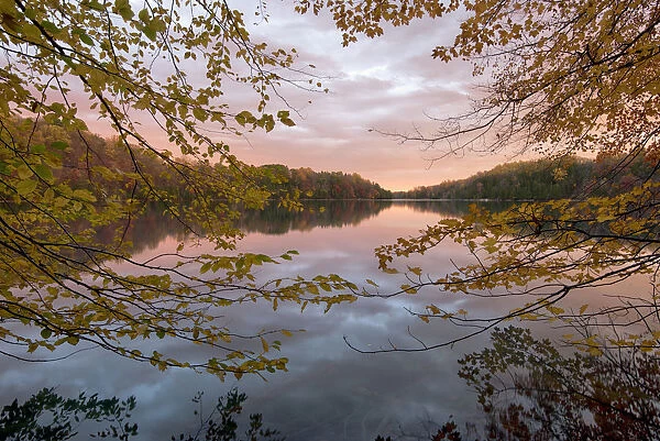 USA, New York State. Calm autumn morning on Green Lake, Green Lakes State Park