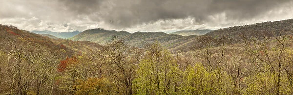 USA, North Carolina, Cherokee, Panoramic view from the Blue Ridge Parkway