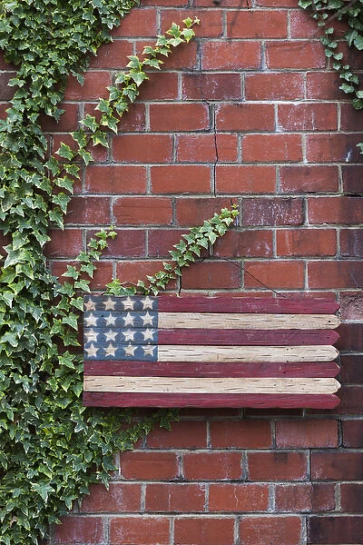 USA, North Carolina, Linville, wooden US flag