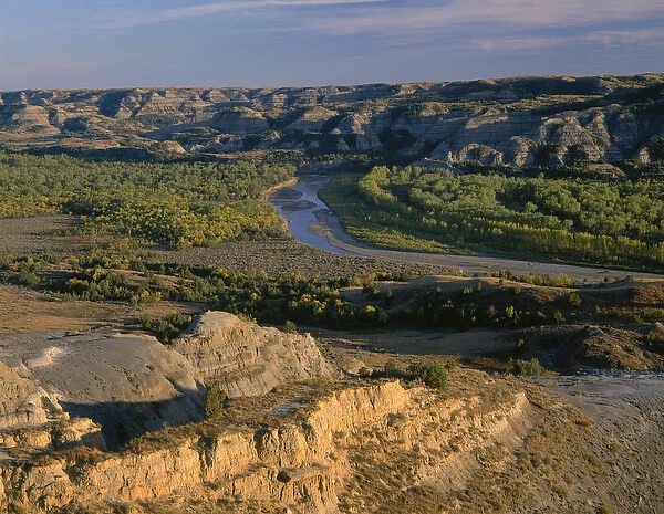 USA, North Dakota, Theodore Roosevelt National Park, Evening light on Valley of the