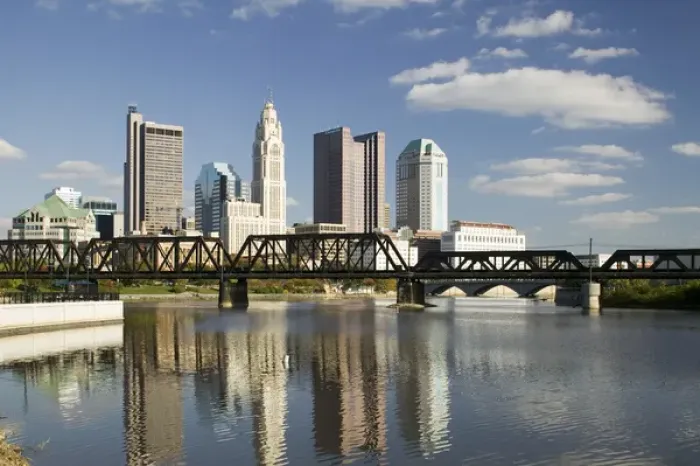Framed Print : USA-Ohio-Columbus: City Skyline along the Scioto River / Late afternoon Framed Print : USA-Ohio-Columbus: City Skyline along the Scioto River / Late afternoon