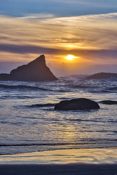 Usa, Oregon, Bandon. Bandon Beach, Sunset at the Beach