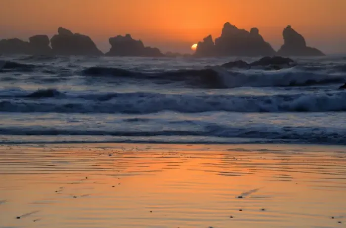 Framed Print : USA, Oregon, Bandon. Beach sunset. Credit as: Jay O Brien / Jaynes Gallery / DanitaDelimont Framed Print : USA, Oregon, Bandon. Beach sunset. Credit as: Jay O Brien / Jaynes Gallery / DanitaDelimont