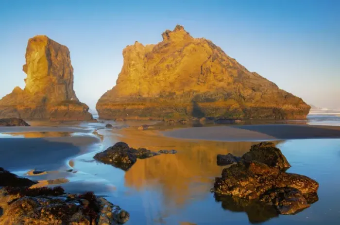Framed Print : USA, Oregon, Bandon. Sunrise on beach. Credit as: Jay O Brien  /  Jaynes Gallery  /  DanitaDelimont