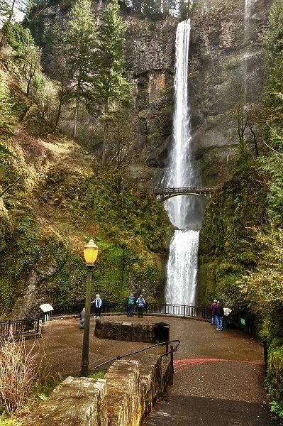 USA, Oregon, Columbia Gorge National Scenic Area, Multnomah Falls State Park, Multnomah