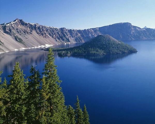 USA, Oregon, Crater Lake National Park. West rim of Crater Lake with Hillman Peak