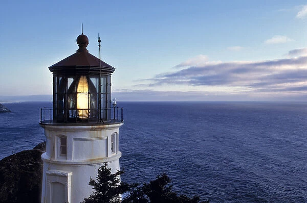 USA, Oregon, Heceta Head. The beacon of Heceta Heads Lighthouse assures ships