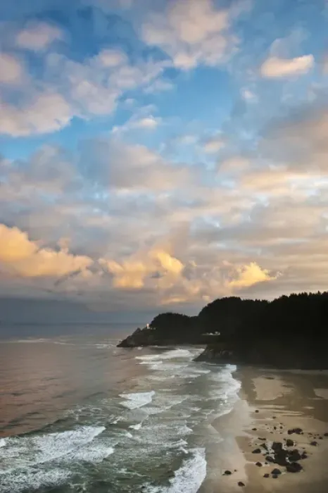 Framed Print : USA, Oregon. Heceta Head Lighthouse in morning light