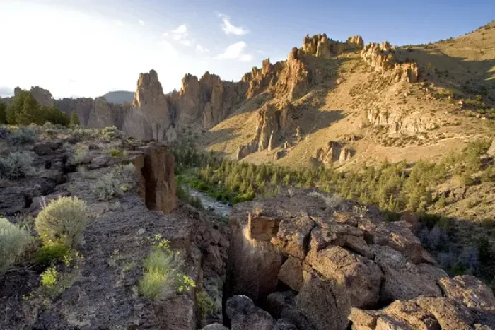 Framed Print : USA, Oregon, Smith Rocks SP. The Crooked River flows through Smith Rocks State Park Framed Print : USA, Oregon, Smith Rocks SP. The Crooked River flows through Smith Rocks State Park