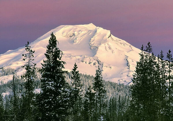 USA, Oregon, South Sister. Heavy winter snow on the South Sister in the Oregon Cascades Range