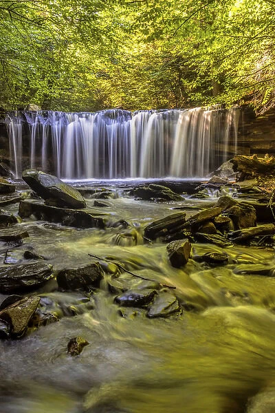 USA, Pennsylvania, Benton, Ricketts Glen State Park. Oneida Falls cascade. Credit as