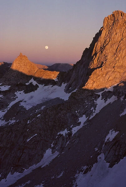 USA, Sawtooth Peak, Sunset, Moonrise, Sequoia and Kings Canyon National Park, California