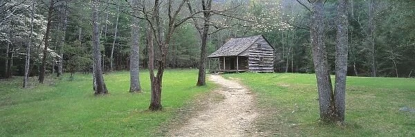 USA, Tennessee, Great Smoky Mts NP. Cades Cove, a World Heritage Site in Tennessee s