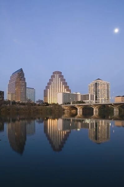 USA, TEXAS, Austin: City Skyline along Town Lake  /  Sunset