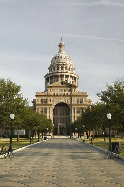 USA-TEXAS-Austin: Texas State Capitol- Exterior  /  Morning