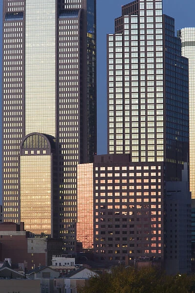 USA-TEXAS-Dallas: Dallas Skyline from the Northeast  /  Dawn
