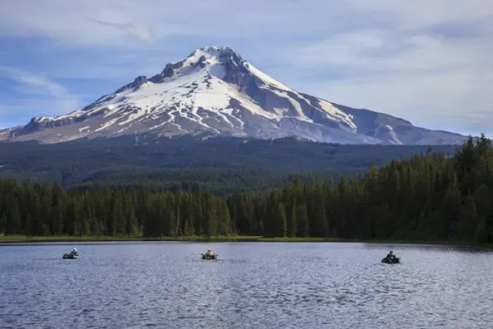 Framed Print : USA, Trillium Lake, fishermen on Trillium Lake in front of Mt. Hood Framed Print : USA, Trillium Lake, fishermen on Trillium Lake in front of Mt. Hood