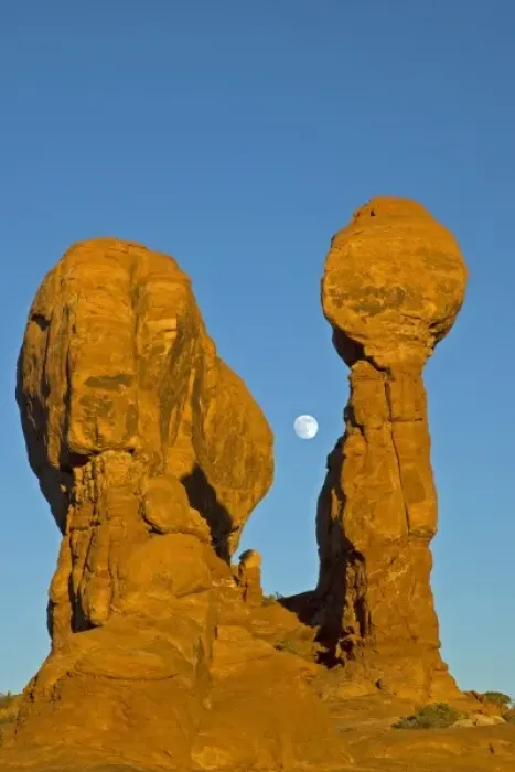 Framed Print : USA, Utah, Arches National Park. Moonrise over Garden of Eden rock formation