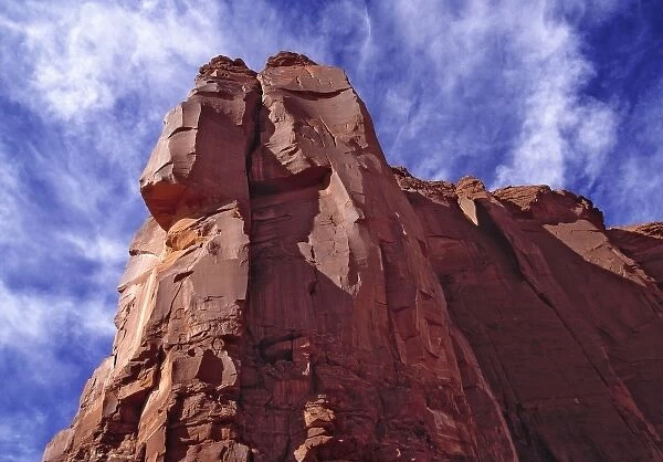 USA, Utah, Monument Valley. The sandstone Sphinx looks over southeastern Utahs Monument Valley
