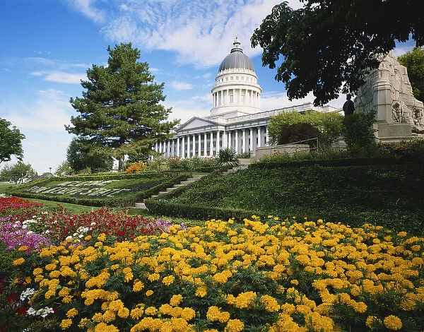USA, Utah, Salt Lake City, Utah State Capitol Building and garden
