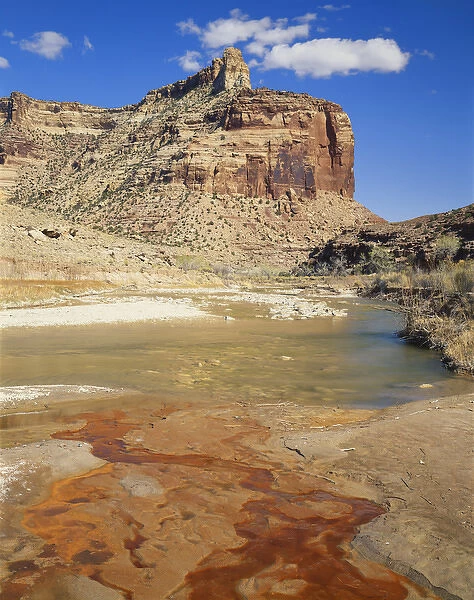 USA, Utah, View of San Rafael swell with iron-stained river