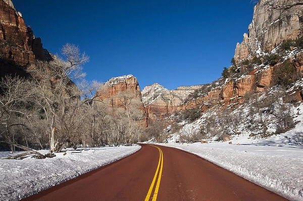 USA, Utah, Zion National Park. Zion Canyon Scenic Drive, winter