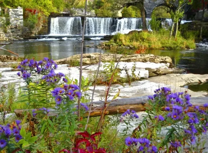 Framed Print : USA, Vermont, Middlebury. Middlebury Falls pours into Otter Creek in the heart of Middlebury Framed Print : USA, Vermont, Middlebury. Middlebury Falls pours into Otter Creek in the heart of Middlebury