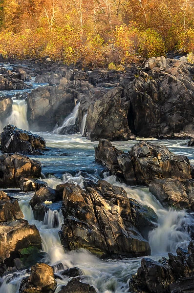 USA, Virginia, Great Falls Park. Landscape of rapids on Potomac River. Credit as
