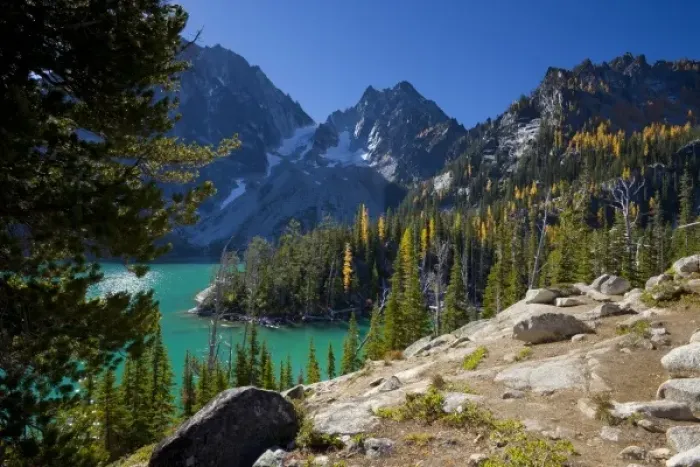 Framed Print : USA, WA, Alpine Lakes WIlderness. Colchuck Lake, in the fall with yellow larch trees