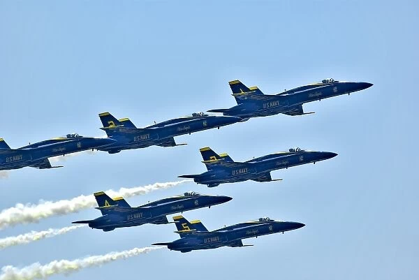 USA, WA, Seattle, The Blue Angels, Navy precision flying team; six F  /  A-18 Hornet aircraft