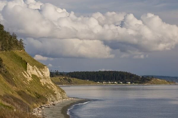 USA, WA, Whidbey Island, Ebeys Landing NHR. Expansive vistas from Ebey s