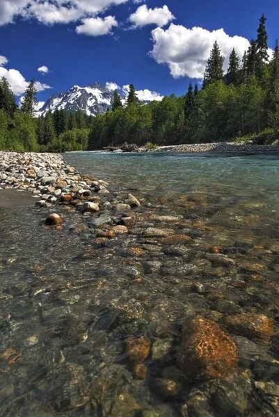 USA, Washington, Cascade Mountains, North Cascades NP. The Nooksak River flows beneath Mt