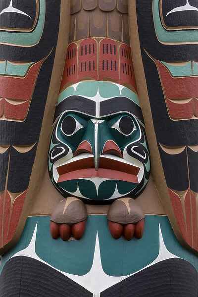 USA, Washington, Jamestown. Totem art. (PR) Credit as: Don Paulson  /  Jaynes Gallery