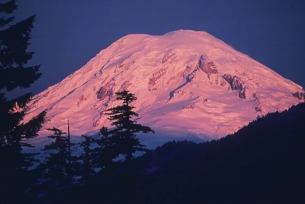 USA, Washington, Mt. Rainier, inactive volcano, 14, 410 feet high, at sunrise from White Pass