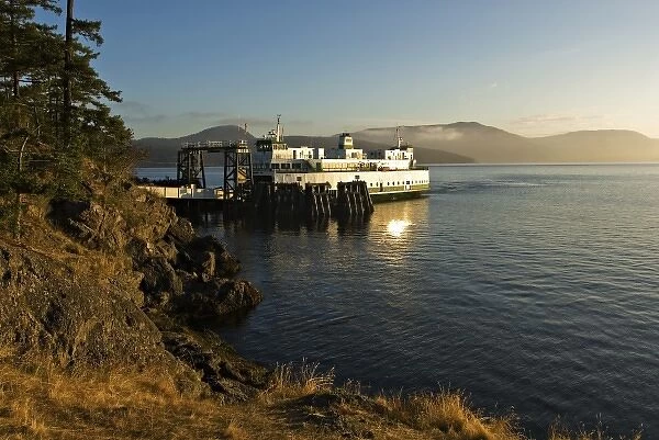 USA, Washington, San Juan Islands. A ferry docked at Lopez Island on a summer morning