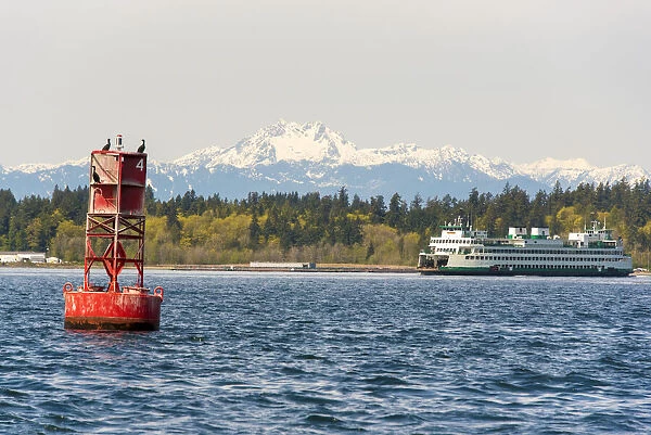 USA, Washington State, Puget Sound. Washington State ferry Bremerton to Seattle in Rich
