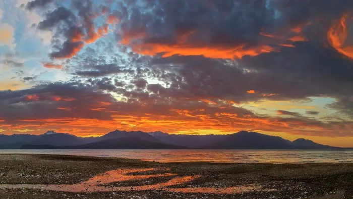 Framed Print : USA, Washington State, Seabeck. Vivid sunset panoramic over Hood Canal and Olympic Mountains. ©Don Paulson / Jaynes Gallery / DanitaDelimont.com Framed Print : USA, Washington State, Seabeck. Vivid sunset panoramic over Hood Canal and Olympic Mountains. ©Don Paulson / Jaynes Gallery / DanitaDelimont.com