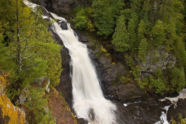 USA, Wisconsin, Pattison State Park. View of Big Manitou Falls on Black River. Credit as