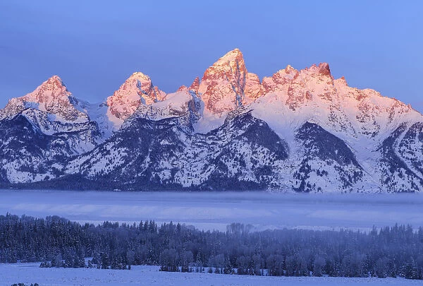 USA, Wyoming, Grand Teton National Park, winter landscape