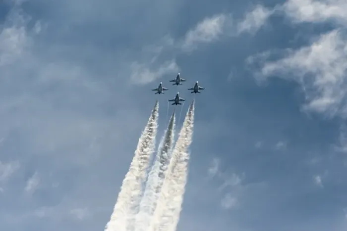 Framed Print : USAF Thunderbirds flying in formation
