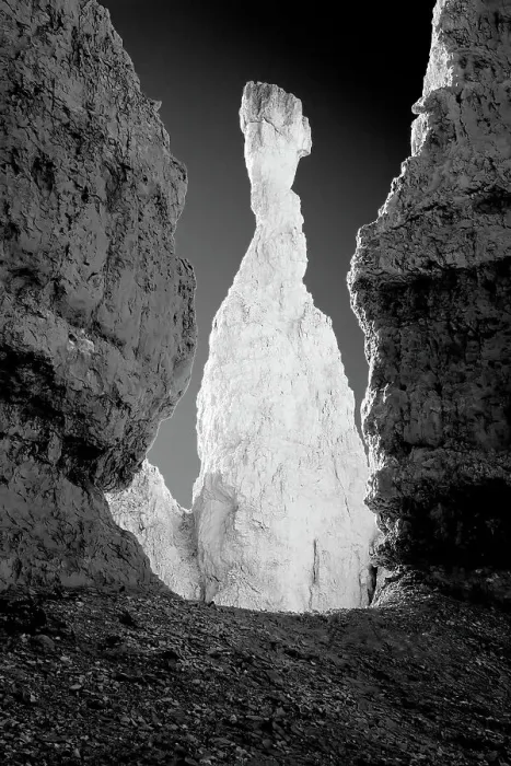 Framed Print : Utah, Bryce Canyon National Park. Hoodoo along the Peekaboo Loop Trail Framed Print : Utah, Bryce Canyon National Park. Hoodoo along the Peekaboo Loop Trail