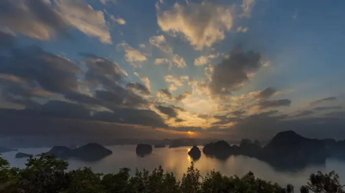 Framed Print : Vietnams Ha long Bay is one of the most dramatic landscapes in all of southeast Asia Framed Print : Vietnams Ha long Bay is one of the most dramatic landscapes in all of southeast Asia