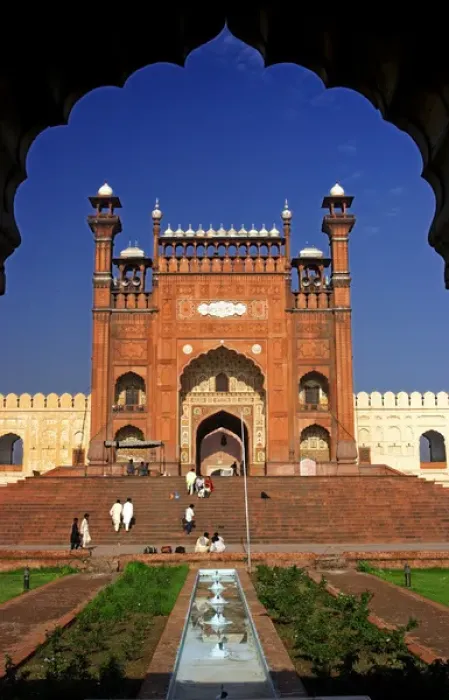 Framed Print : View from the arch of Badshahi Masjid, Lahore, Pakistan