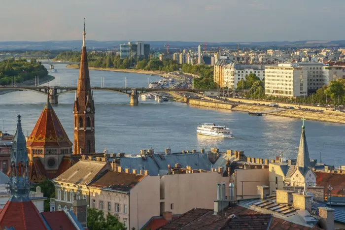 Framed Print : View from Castle Hill of the Margaret Bridge crossing the Danube River, Buda side Framed Print : View from Castle Hill of the Margaret Bridge crossing the Danube River, Buda side