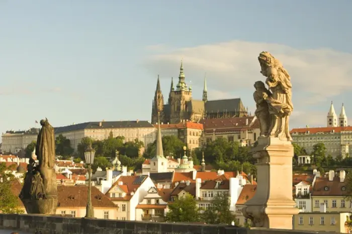 Framed Print : View from Charles Bridge (Karluv most), founded in 1357 towards Prague Castle, Baroque Framed Print : View from Charles Bridge (Karluv most), founded in 1357 towards Prague Castle, Baroque