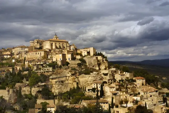 Framed Print : View of Gordes, France Framed Print : View of Gordes, France
